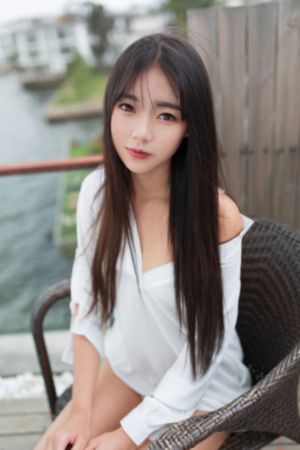 欧美主流服装购物网站_1080P在线观看完整版